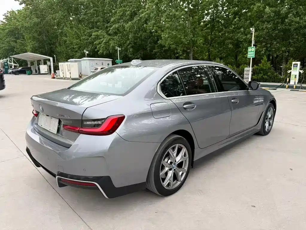 BMW i3 2022 eDrive 35 L купить на сайте DeffCars