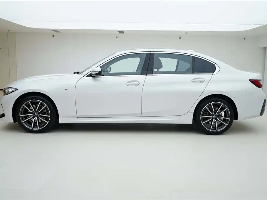 BMW 3 Series 2023 320Li M Sports Package купить на сайте DeffCars