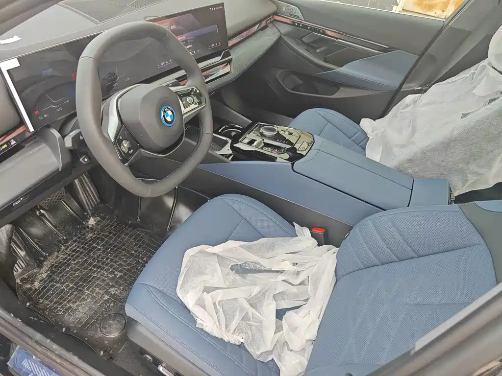 BMW i5 2024 eDrive 35L Exclusive Luxury Package купить на сайте DeffCars