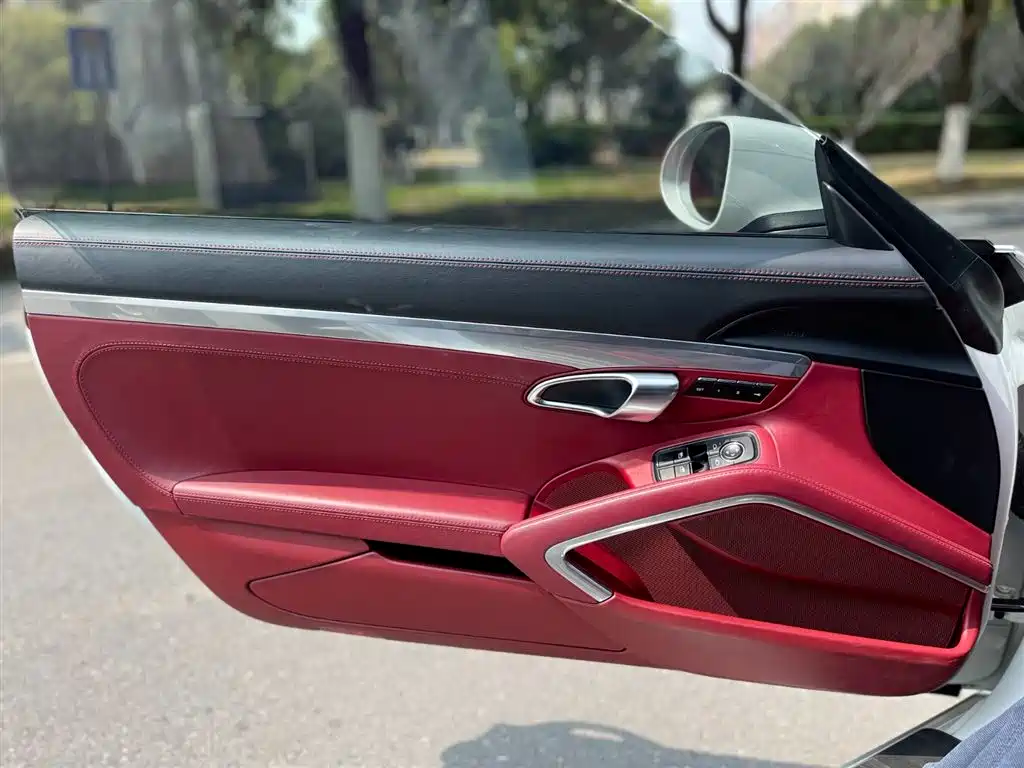 Porsche 718 2018 Cayman 2.0T купить на сайте DeffCars