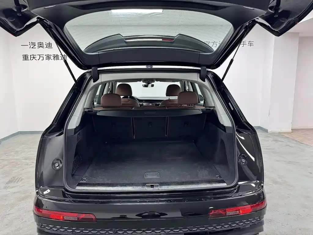 Audi Q7 2024 45 TFSI quattro S line Black Warrior купить на сайте DeffCars