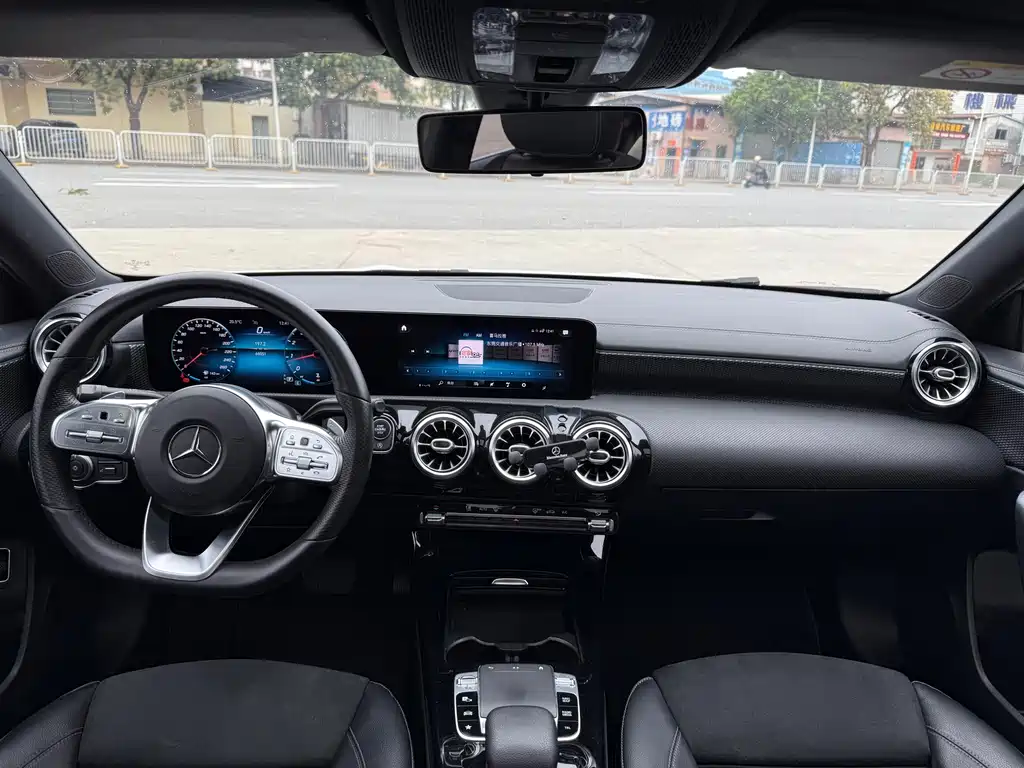 Mercedes-Benz A-Class 2020 A 200 L Sports Sedan купить на сайте DeffCars