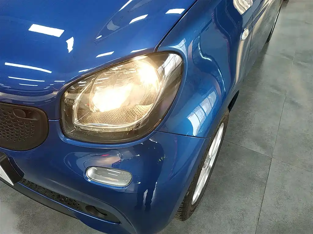 smart forfour 2016 1.0L 52kW smart version купить на сайте DeffCars