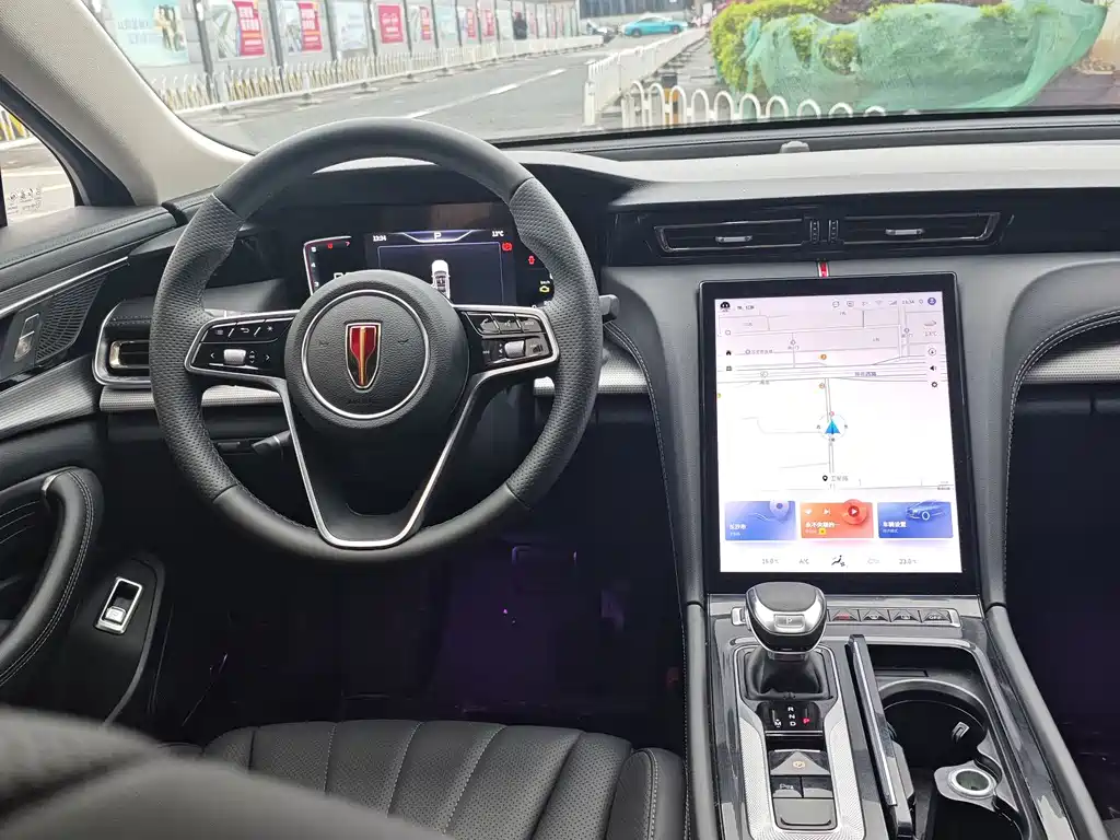 Hongqi H5 2023 1.5T DCT Zhilian Qiyue Edition купить на сайте DeffCars