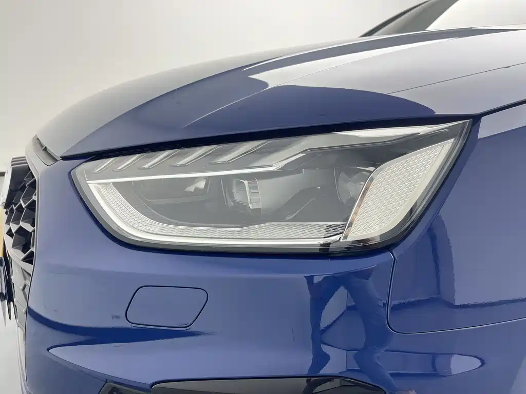 Audi A4 imported 2022 Avant 40 TFSI luxury and dynamic model купить на сайте DeffCars