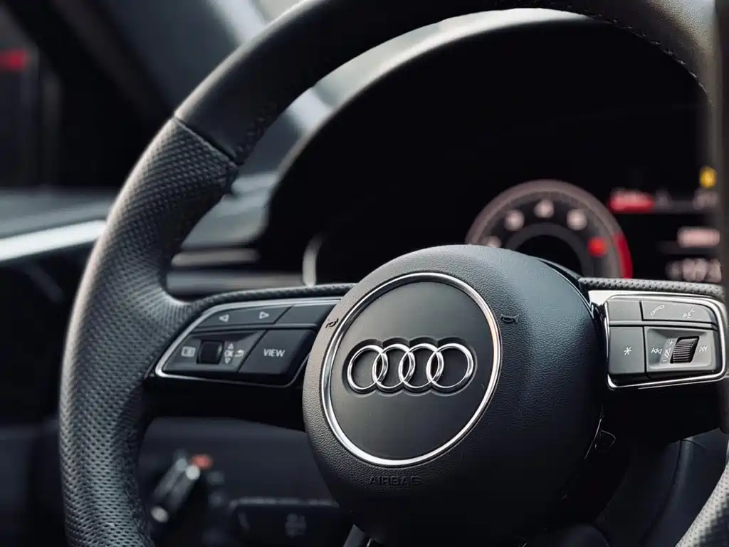 Audi A4L 2024 40 TFSI luxury and dynamic model купить на сайте DeffCars