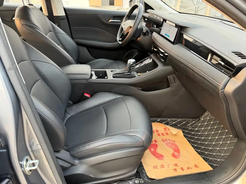 Roewe i5 2023 1.5L CVT Deluxe Edition купить на сайте DeffCars