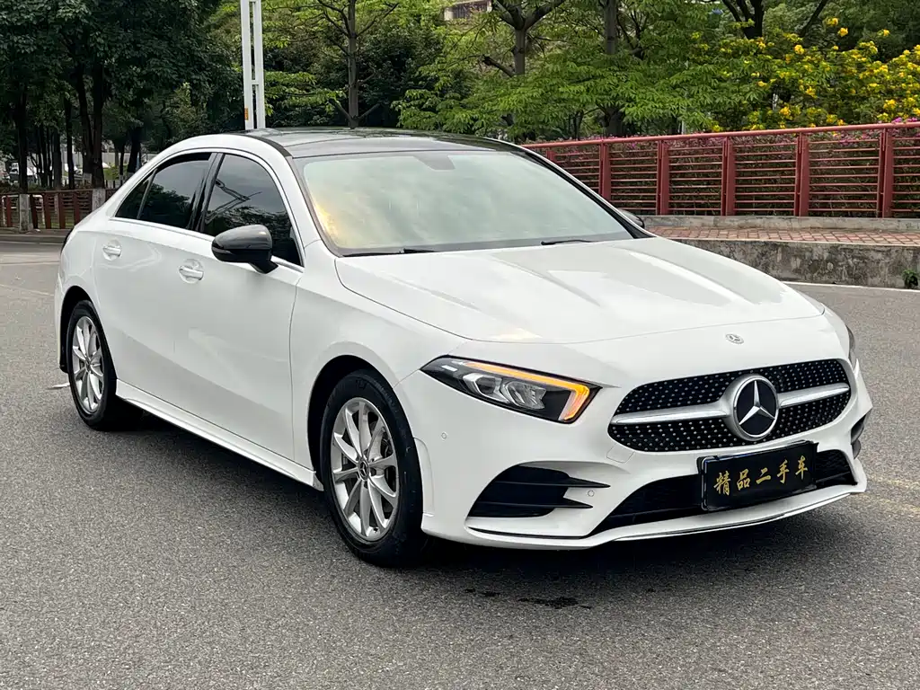 Mercedes-Benz A-Class 2020 Facelift A 200 L Sports Sedan Fashionable купить на сайте DeffCars