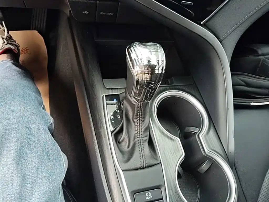 Camry 2021 2.0G Deluxe Edition купить на сайте DeffCars