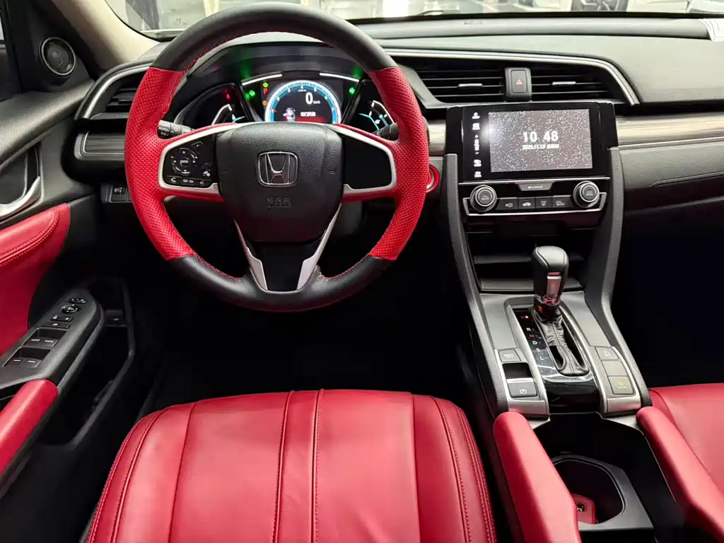 Civic 2019 220TURBO CVT Dynamic Edition National V купить на сайте DeffCars