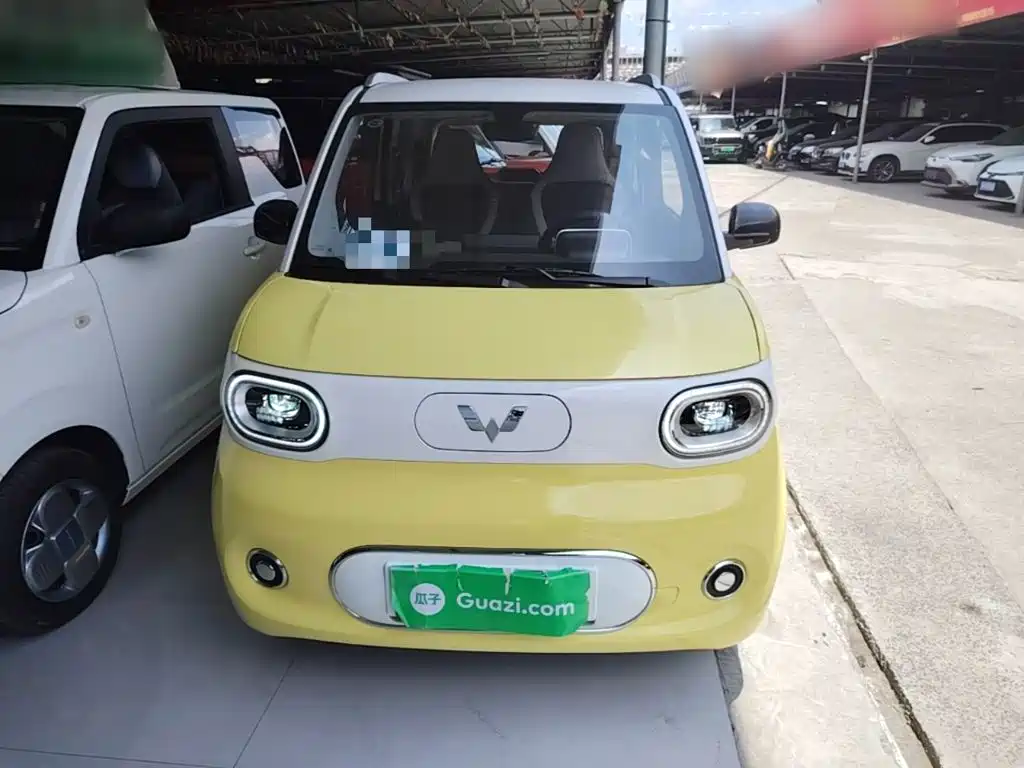 Hongguang MINIEV 2024 third generation 215km advanced version купить на сайте DeffCars
