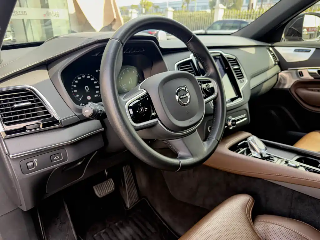 Volvo XC90 2021 B6 Zhiya Luxury Edition 7 seats купить на сайте DeffCars