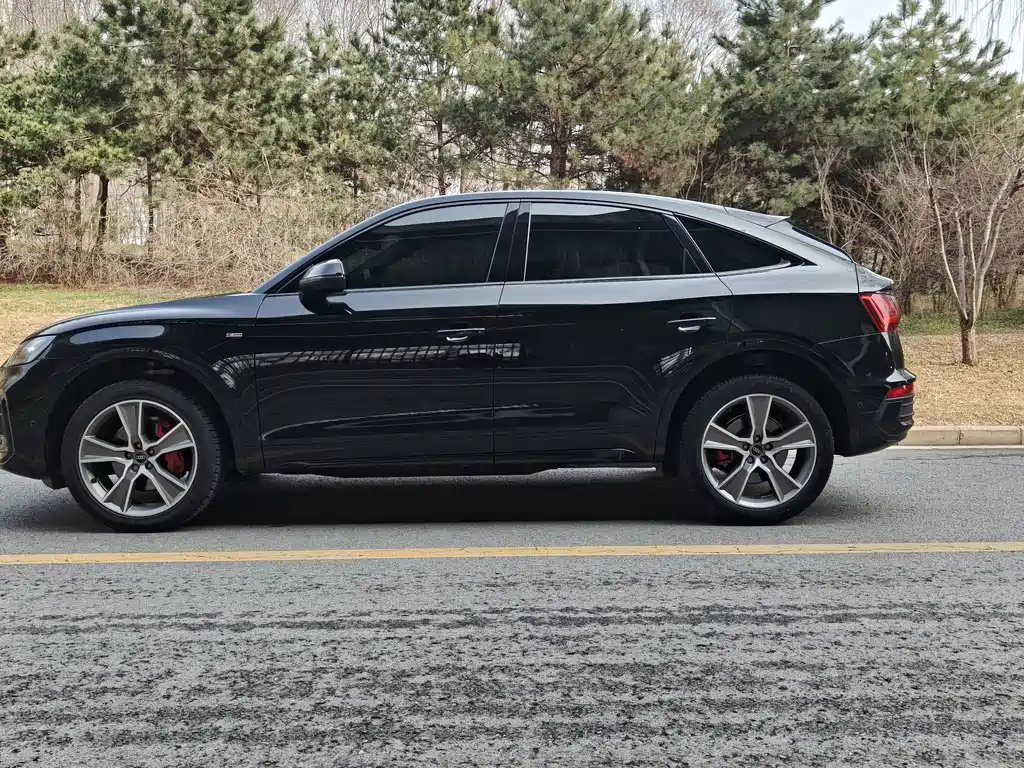 Audi Q5L Sportback 2023 40 TFSI Ice and Snow Sports Edition купить на сайте DeffCars