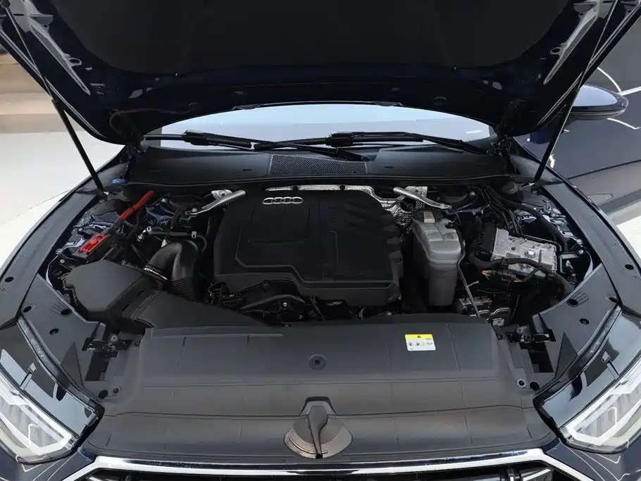 Audi A7L 2024 45TFSI S-line Dream Building Liquid Crystal Package купить на сайте DeffCars