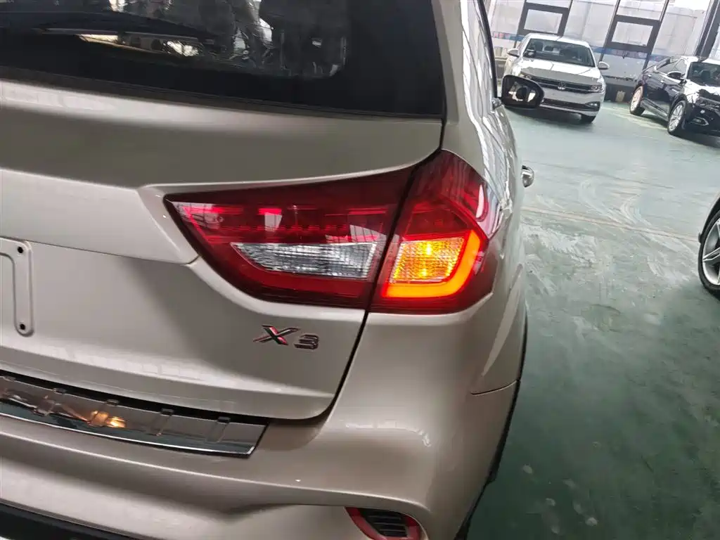 Vision X3 2017 1.5L automatic premium model купить на сайте DeffCars