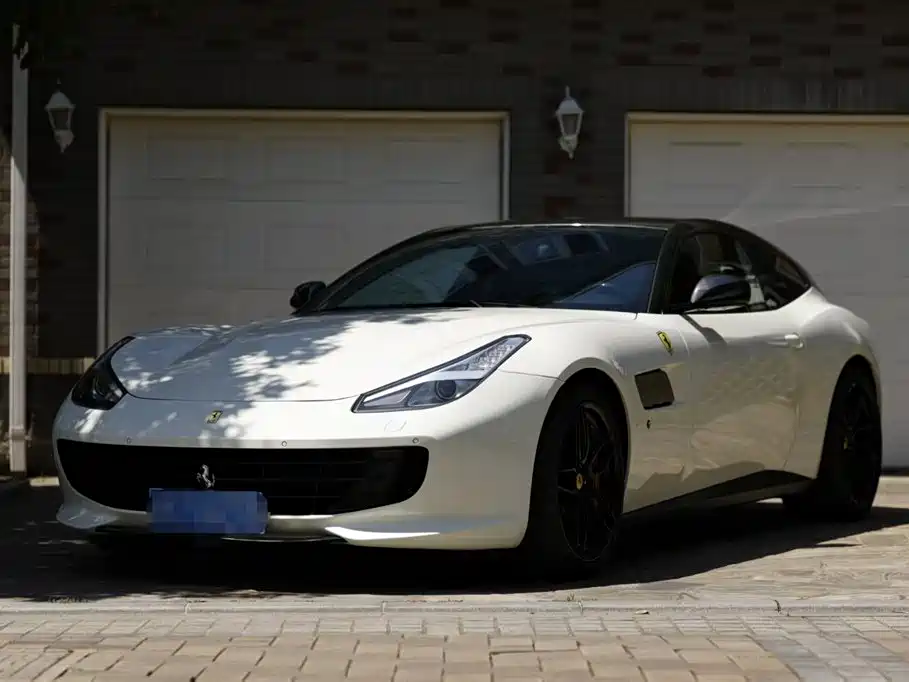 GTC4Lusso 2017 3.9T V8 купить на сайте DeffCars