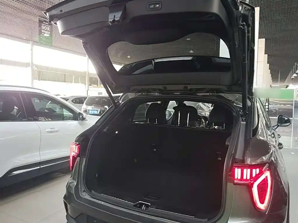 Lynk & Co 01 2021 2.0TD four-wheel drive Halo купить на сайте DeffCars