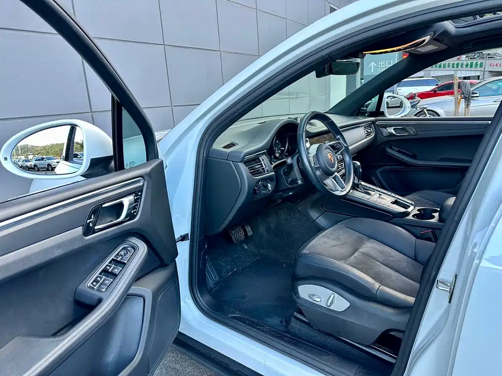 Macan 2018 Macan 2.0T купить на сайте DeffCars