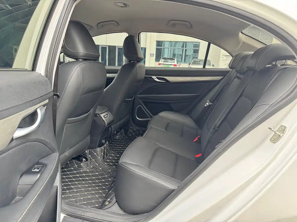 Emgrand 2019 Leading Edition 1.5L CVT Luxury Type National V купить на сайте DeffCars