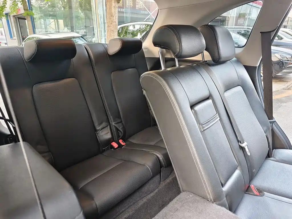 Captiva 2015 2.4L four-wheel drive flagship version 7 seats купить на сайте DeffCars