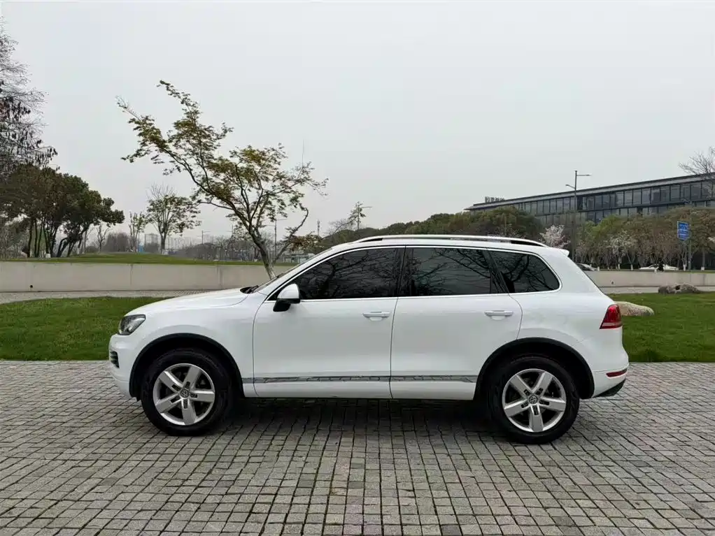 Touareg 2015 3.0TSI luxury model купить на сайте DeffCars
