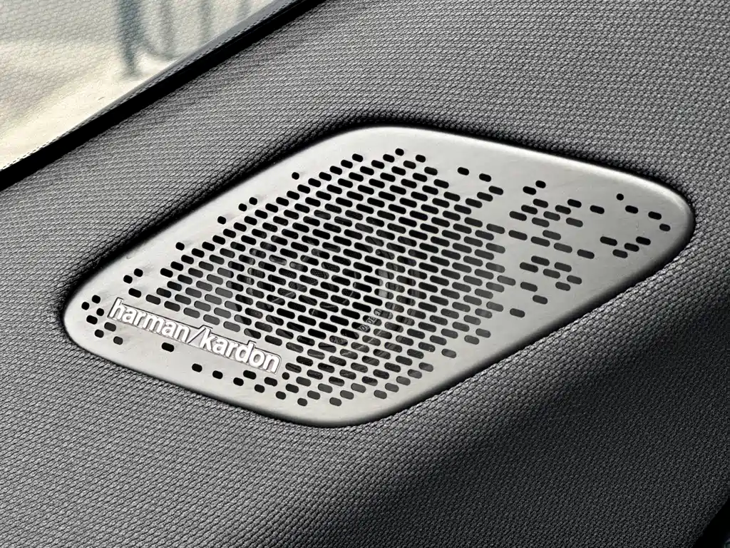 Lynk & Co 08 EM-P 2025 model 120km long battery life Pro купить на сайте DeffCars