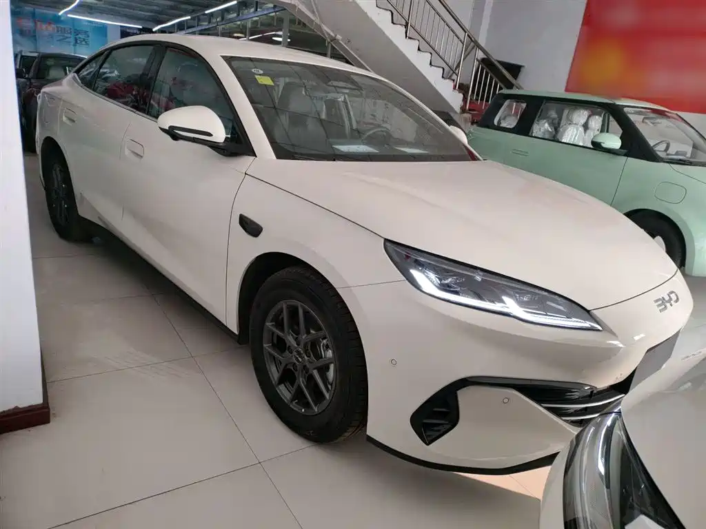 Seal 06 2025 DM-i smart driving version 80KM luxury model купить на сайте DeffCars