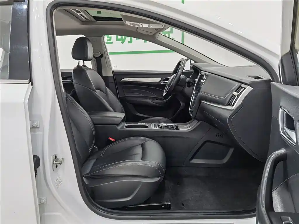 Roewe i6 New Energy 2017 45T Hybrid Internet Smart Edition купить на сайте DeffCars