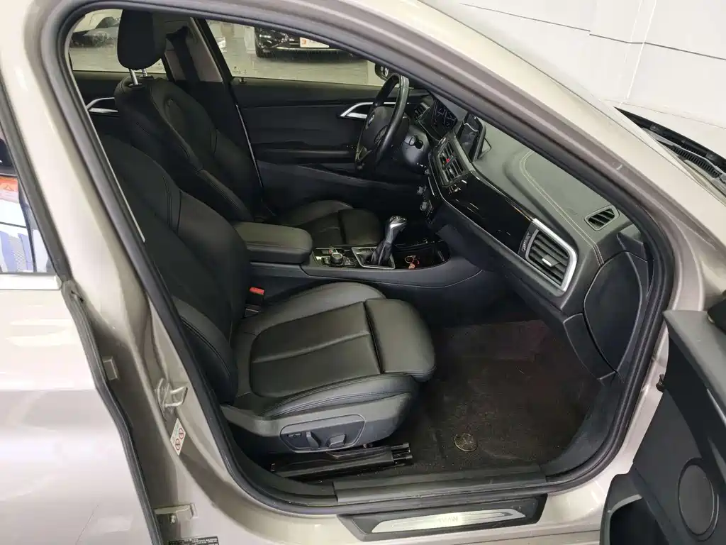 BMW 1 Series 2018 118i Sports купить на сайте DeffCars