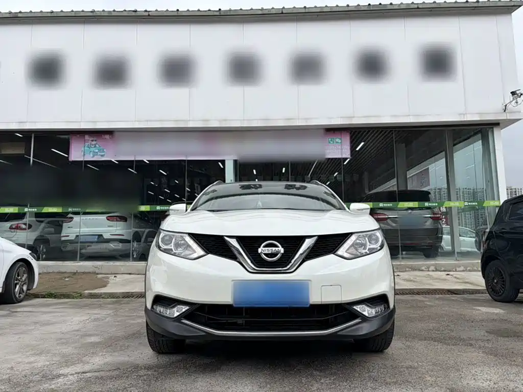Qashqai 2017 2.0L CVT Deluxe Edition National V купить на сайте DeffCars