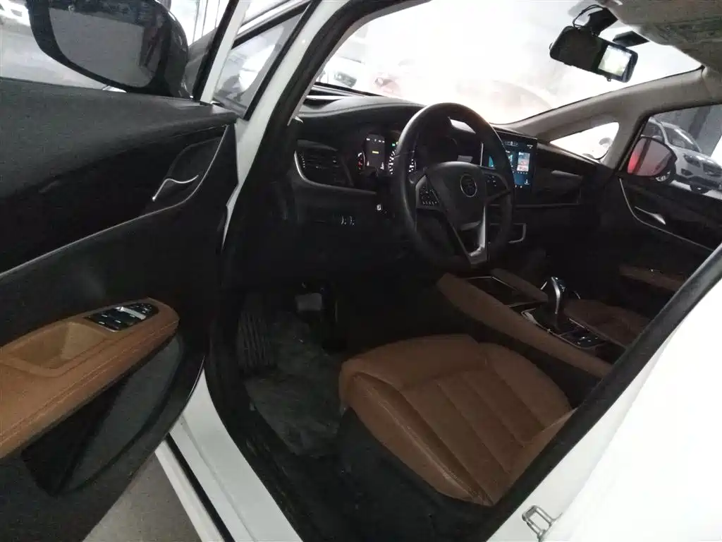 Song MAX 2019 1.5T automatic smart connected Ruiyi sunroof type 6 seats National V купить на сайте DeffCars