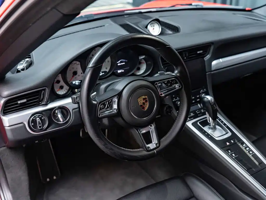 Porsche 911 2016 Carrera 3.0T купить на сайте DeffCars