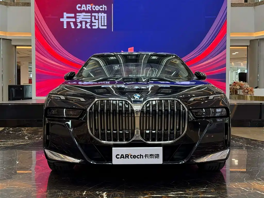 BMW 7 Series 2023 735Li M Sports Package купить на сайте DeffCars