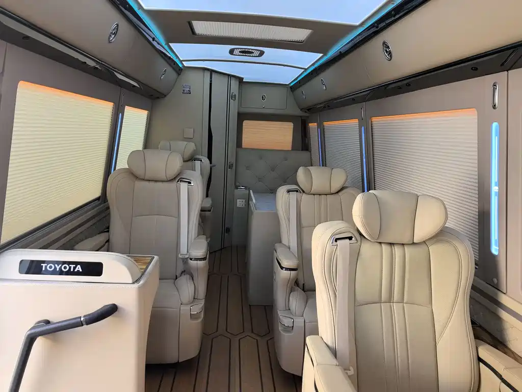 Coaster 2019 4.0L luxury car GRB53L-ZCMEK 20-seat 9GR купить на сайте DeffCars