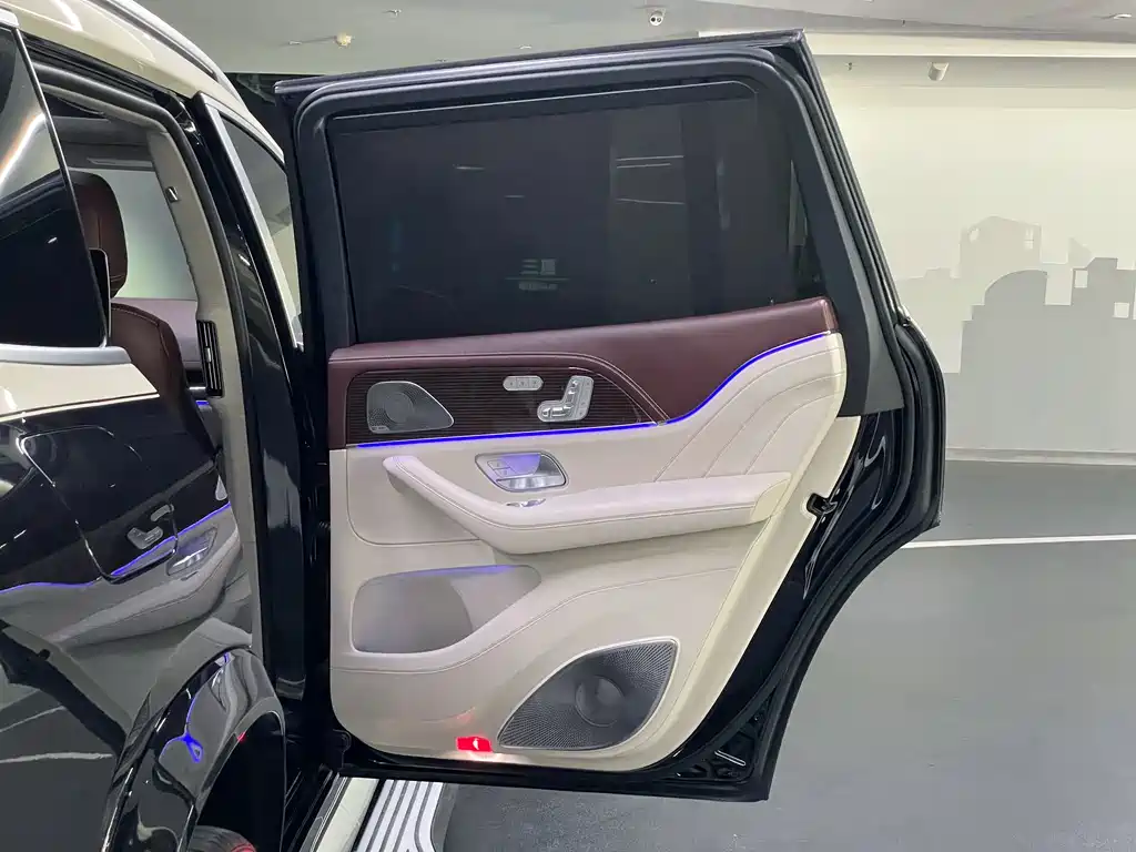 Maybach GLS 2021 GLS 600 4MATIC Gift Edition купить на сайте DeffCars