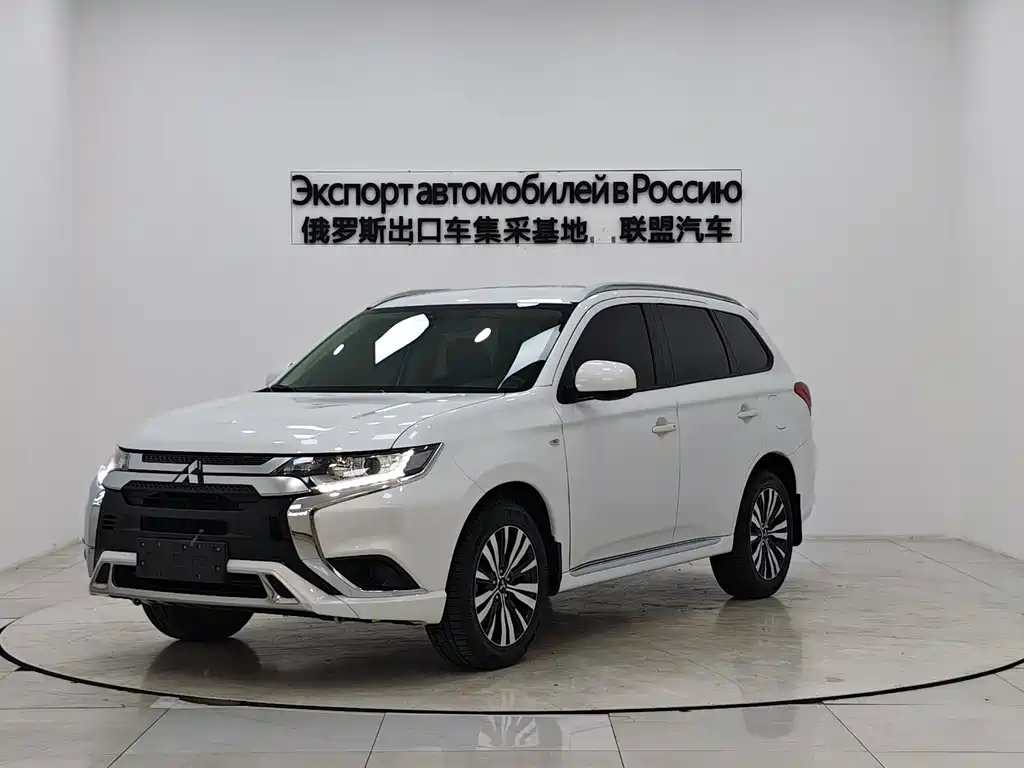Outlander 2021 facelift 2.0L 2WD smooth version 5 seats купить на сайте DeffCars