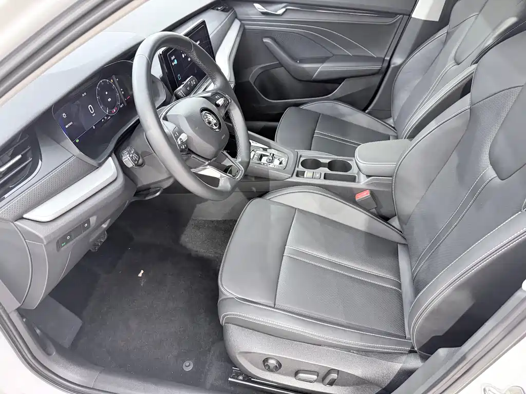 Octavia 2023 facelift PRO TSI280 luxury version купить на сайте DeffCars