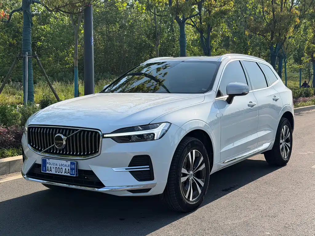 Volvo XC60 2023 B5 four-wheel drive Zhiyi Luxury Edition купить на сайте DeffCars