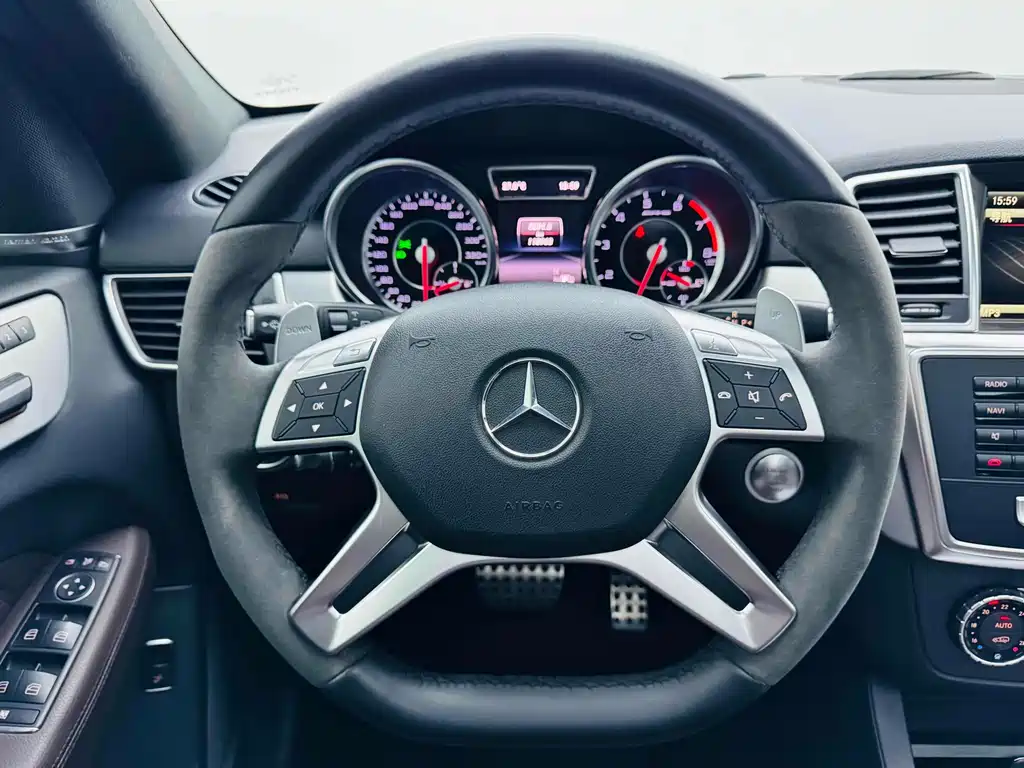 Mercedes-Benz M-Class AMG 2012 AMG ML 63 купить на сайте DeffCars
