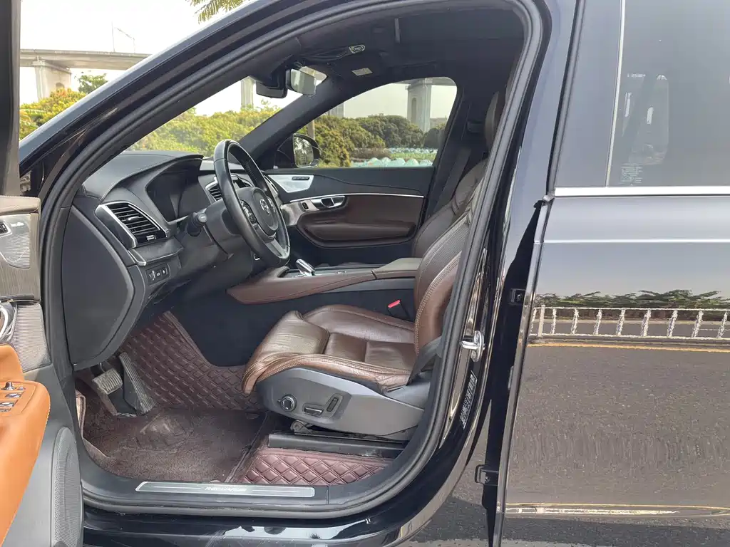Volvo XC90 plug-in hybrid 2022 facelift E-drive hybrid T8 Zhizun Deluxe Edition 7 seats купить на сайте DeffCars