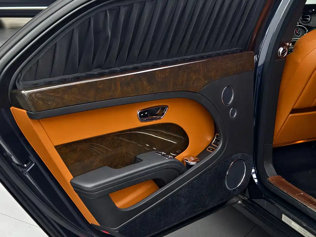 Mulsanne 2017 6.8T long wheelbase version купить на сайте DeffCars