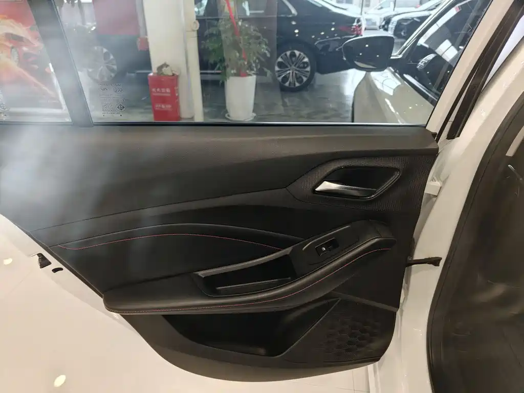 MG5 2022 180DVVT CVT Youth Deluxe Edition купить на сайте DeffCars