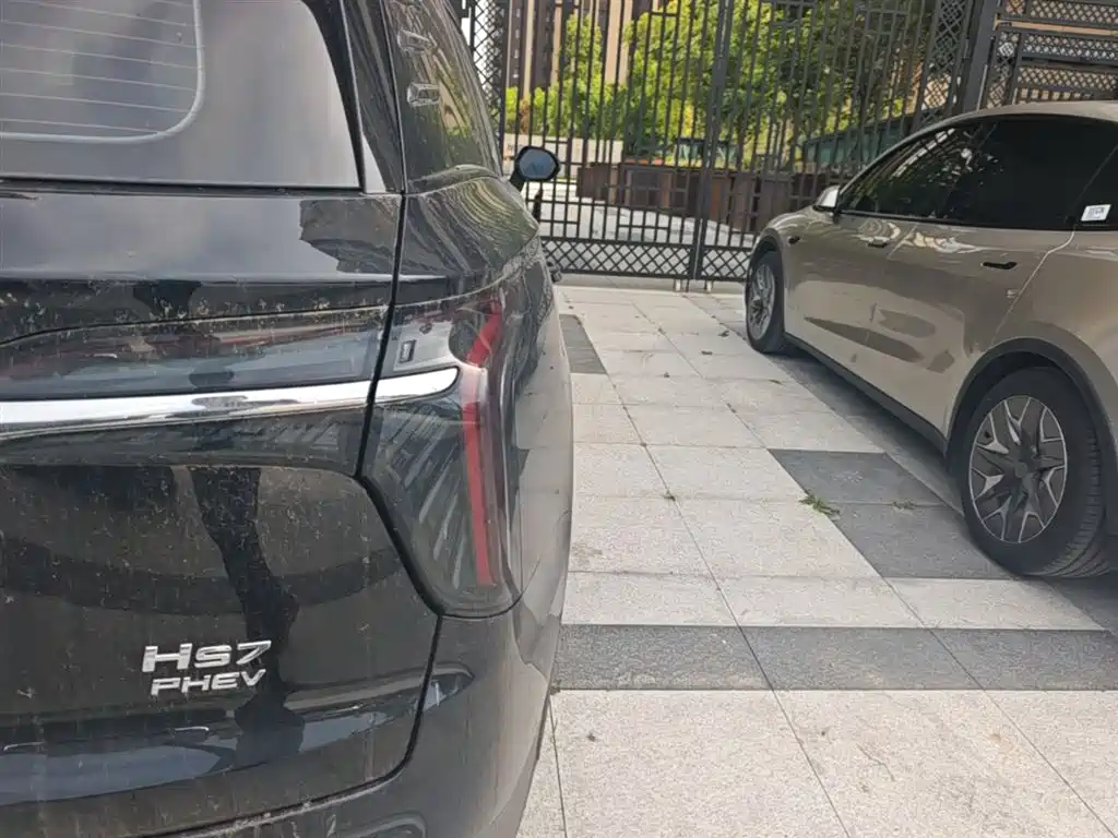 Hongqi HS7 PHEV 2024 2.0T PHEV four-wheel drive Qichang version 7 seats купить на сайте DeffCars