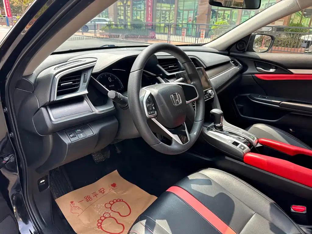 Civic 2016 220TURBO CVT Deluxe Edition купить на сайте DeffCars