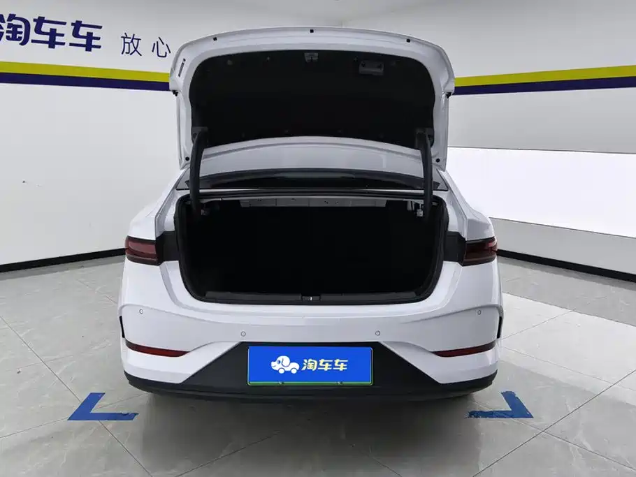 Qin PLUS 2025 DM-i smart driving version 55KM leading model купить на сайте DeffCars