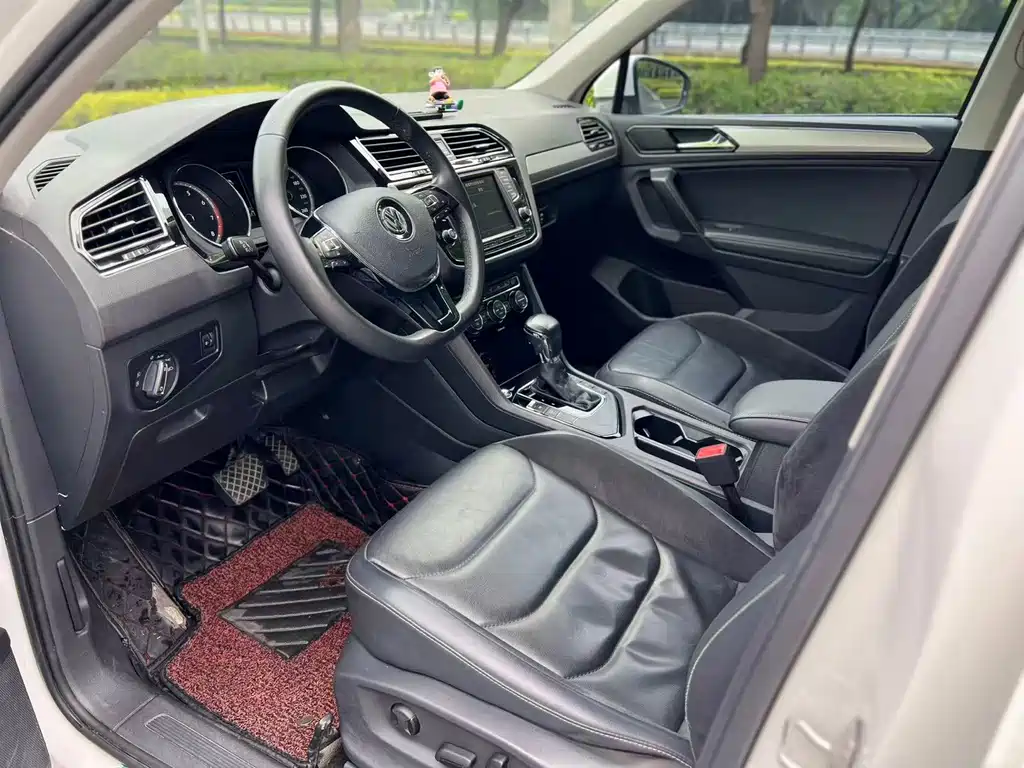 Tiguan L 2018 330TSI automatic two-wheel drive luxury version купить на сайте DeffCars