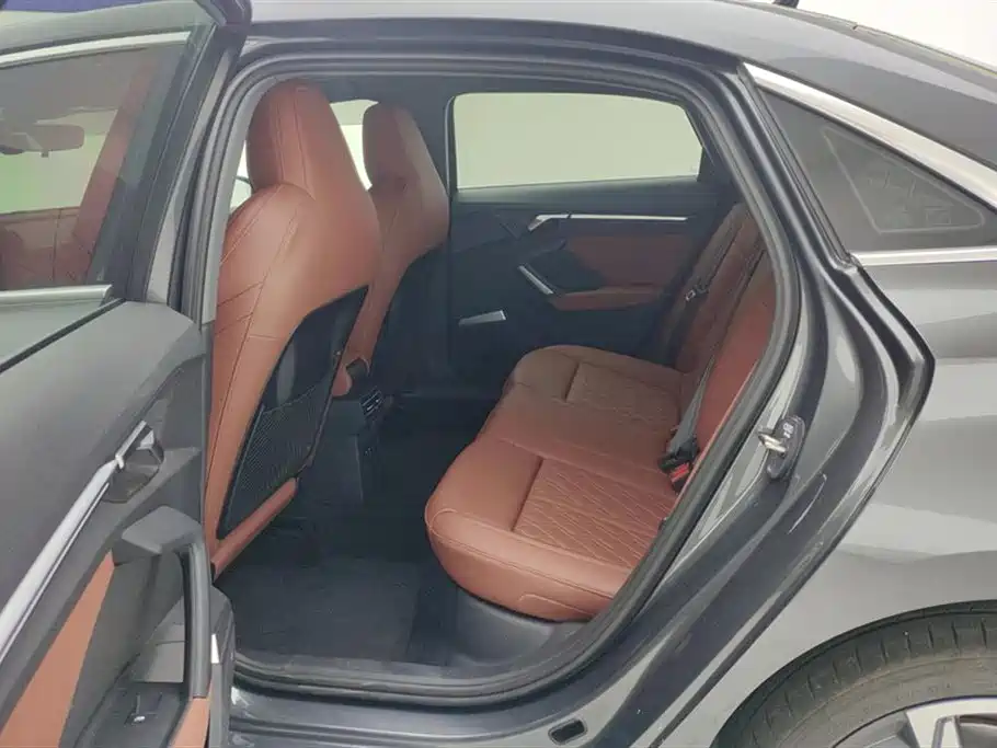Audi A3 2025 A3L Limousine 35TFSI Flying Spur Exclusive купить на сайте DeffCars