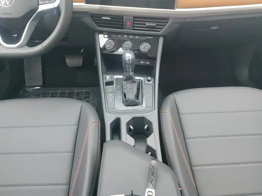 Bora 2025 200TSI DSG Yue Xing Navigation Edition купить на сайте DeffCars