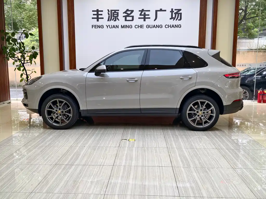 Cayenne 2023 Cayenne 3.0T Platinum Edition купить на сайте DeffCars