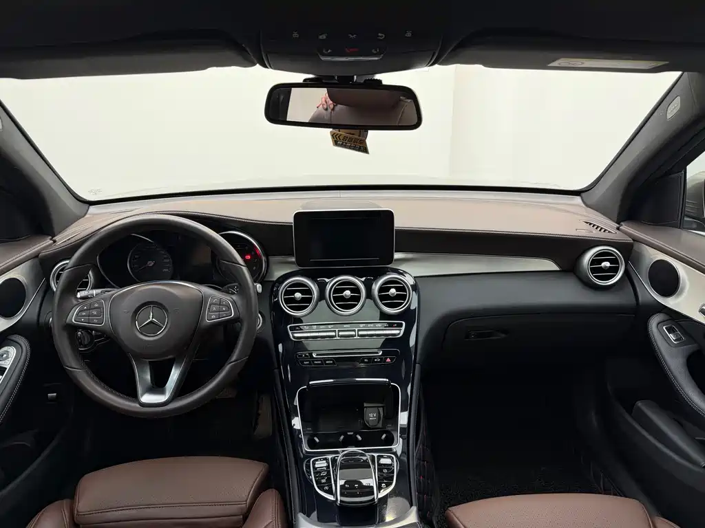 Mercedes-Benz GLC 2019 GLC 200 L 4MATIC купить на сайте DeffCars
